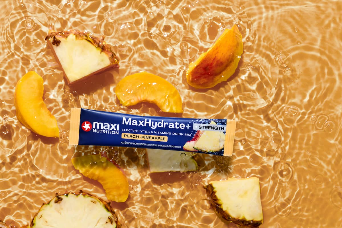 MaxHydrate+ Strength elektrolitowy z kreatyną peach-pineapple 8 x 20 g